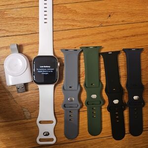Apple Smartwatch with Interchangeable Bands